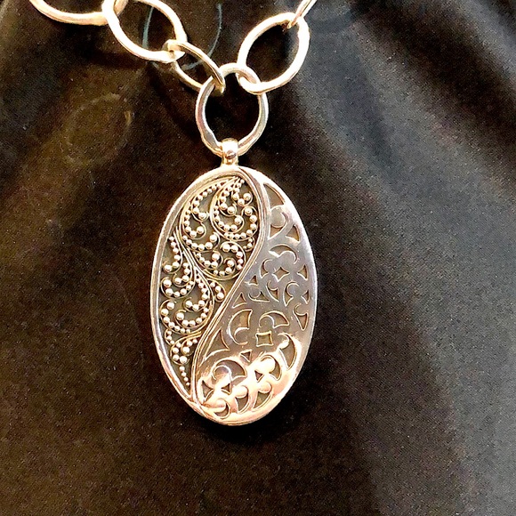 LOIS HILL Yin Yang Cut Out Granulated Oval Pendant Oval Link Toggle Necklace 925 - Picture 16 of 16